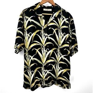 Tommy Bahama Shirt Men's M 100% SILK Tropical Print Island Style Palm Leaf Beach